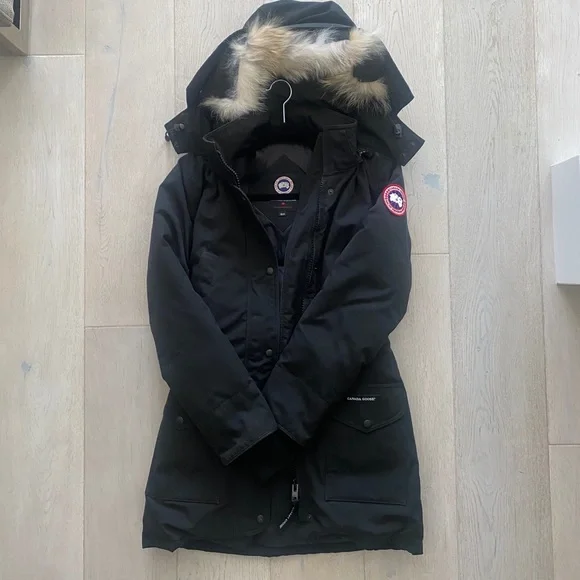 Canada Goose Parka - Picture 2 of 3